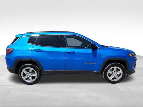 Used 2024 Jeep Compass Latitude AWD/4WD image 9