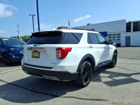 Used 2024 Ford Explorer XLT w/ Equipment Group 202A AWD/4WD image 6