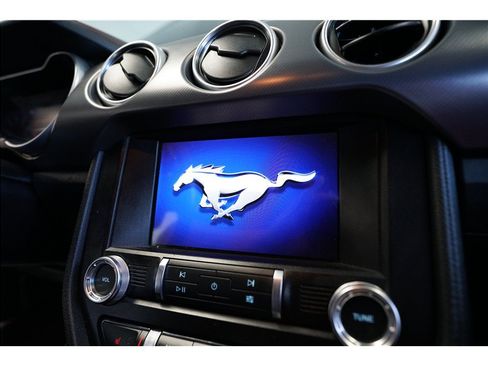 Used 2022 Ford Mustang GT RWD image 19