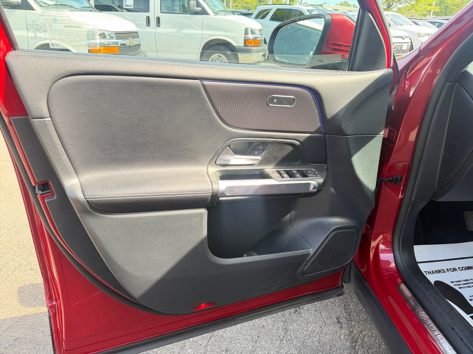 Used 2022 Mercedes-Benz GLB 250 4MATIC image 12
