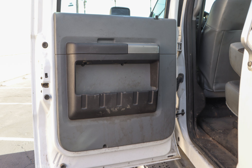 Used 2022 Ford F650 2WD Crew Cab Super Duty image 34