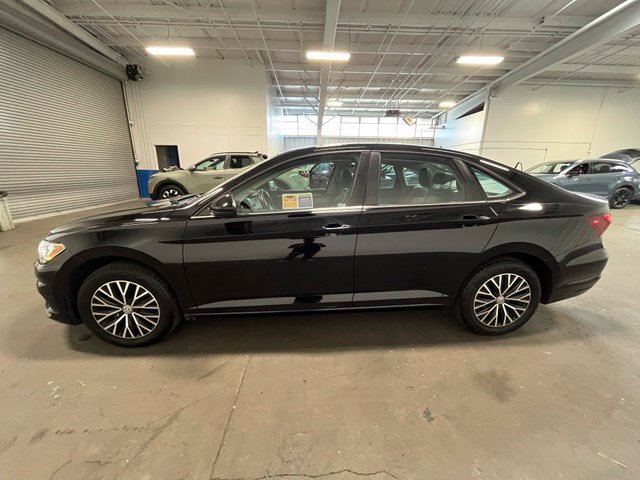 Used 2021 Volkswagen Jetta SE FWD image 6