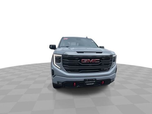 Used 2024 GMC Sierra 1500 AT4 w/ Technology Package AWD/4WD image 3