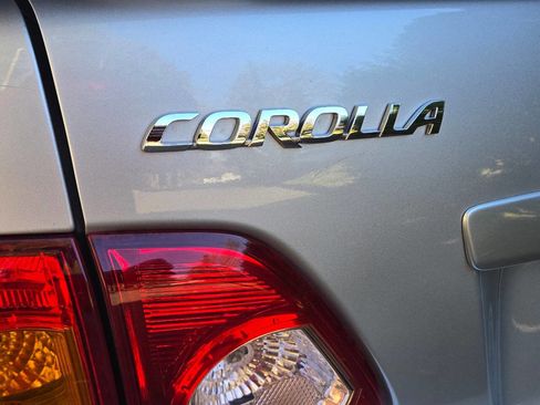 Used 2010 Toyota Corolla S image 24