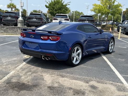 Used 2020 Chevrolet Camaro LT w/ Technology Package RWD image 18