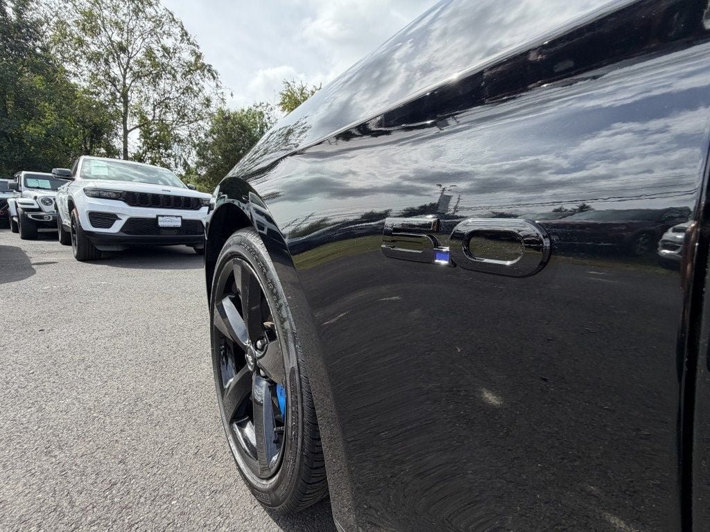 Used 2021 Ford Mustang GT w/ Black Accent Package RWD image 8