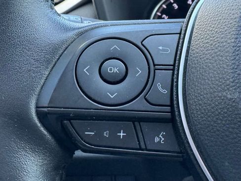 Used 2022 Toyota RAV4 XLE w/ Convenience Package image 25