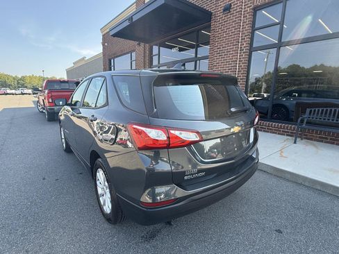 Used 2020 Chevrolet Equinox LS FWD image 32