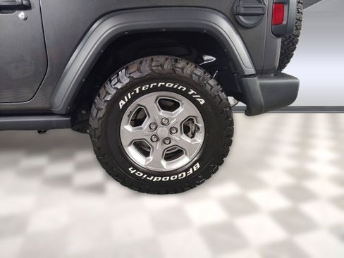 Used 2021 Jeep Wrangler Freedom Edition image 11