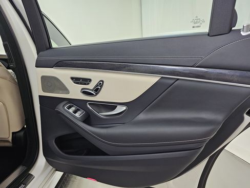 Used 2019 Mercedes-Benz S 560 Sedan image 31