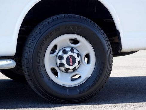 Used 2017 GMC Savana 2500 image 14