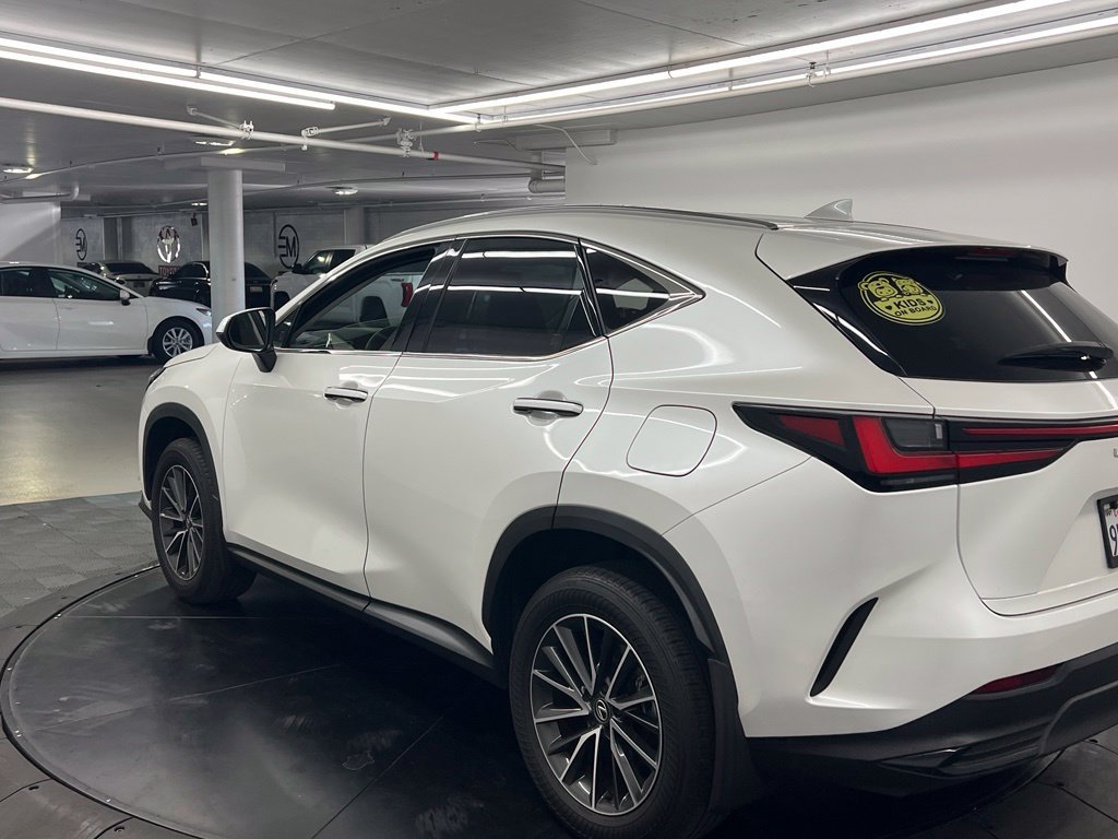 Used 2024 Lexus NX 250 FWD image 5