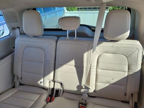 Used 2020 Lincoln Navigator Reserve w/ Luxury Package image 13