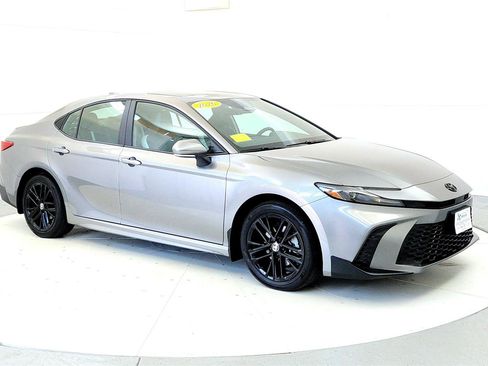 Certified 2026 Toyota Camry SE w/ Convenience Package AWD/4WD image 7