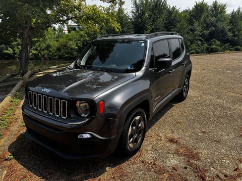 Used 2018 Jeep Renegade Sport w/ Power & Air Group FWD image 12
