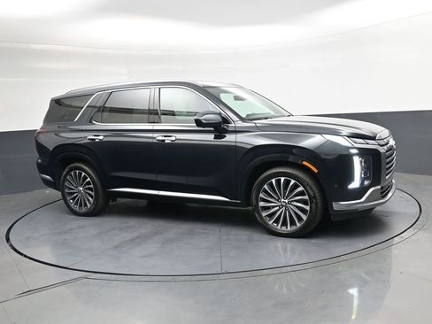 Used 2025 Hyundai Palisade Calligraphy AWD/4WD image 3