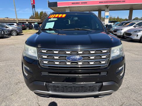 Used 2017 Ford Explorer XLT w/ Equipment Group 202A image 5