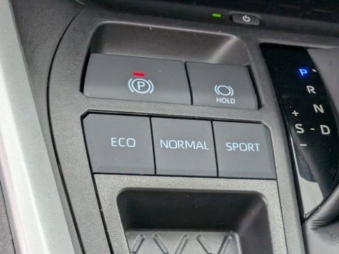 Used 2023 Toyota RAV4 XLE Premium image 20