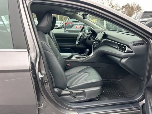 Used 2022 Toyota Camry SE image 15