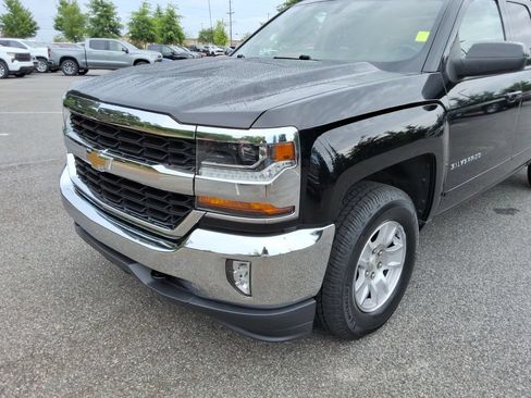 Certified 2018 Chevrolet Silverado 1500 LT w/ All Star Edition AWD/4WD image 9