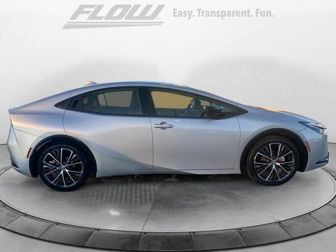 Used 2024 Toyota Prius XLE image 9