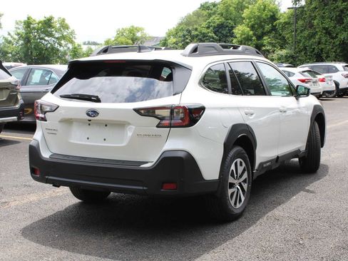 Certified 2025 Subaru Outback Premium AWD/4WD image 9