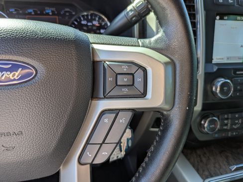 Used 2019 Ford F250 Lariat w/ Chrome Package AWD/4WD image 32