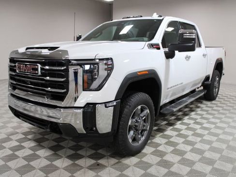 New 2025 GMC Sierra 2500 SLT w/ SLT Premium Package image 4
