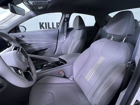 New 2025 Hyundai Elantra Sport image 11