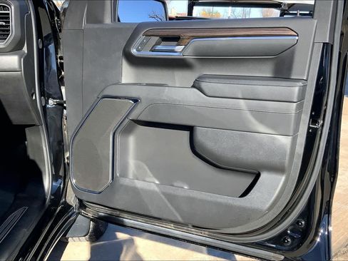 Used 2024 Chevrolet Silverado 1500 LT w/ Z71 Off-Road Package image 21