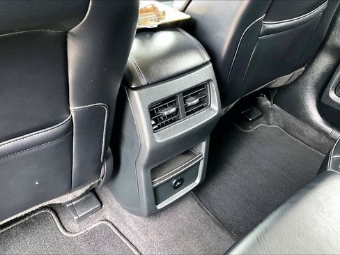 Used 2024 Ford Edge SEL AWD/4WD image 10