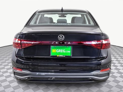 Used 2025 Volkswagen Jetta SE image 7