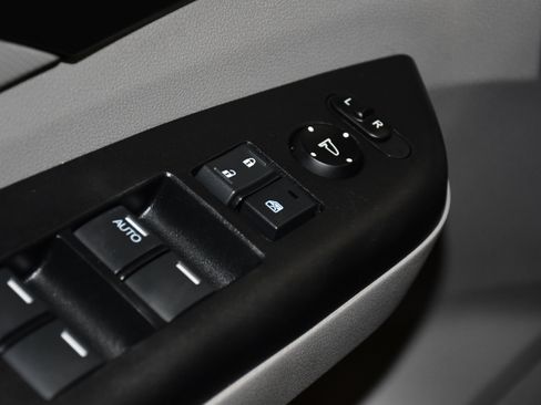 Used 2014 Honda CR-V LX image 32