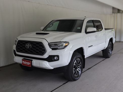 Used 2023 Toyota Tacoma TRD Sport w/ Technology Package AWD/4WD image 21