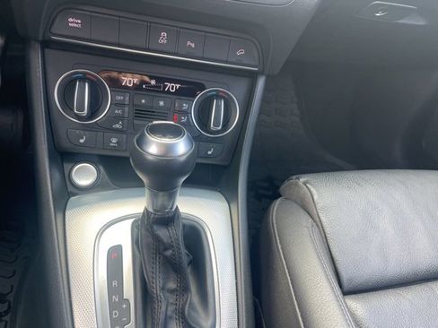 Used 2018 Audi Q3 2.0T Premium Plus w/ Premium Plus Package image 18