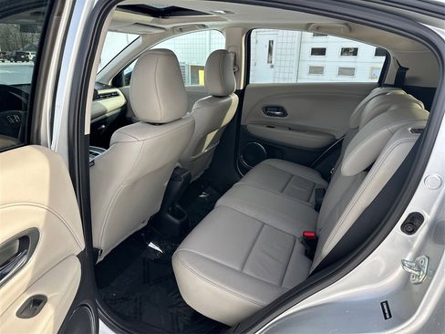 Used 2016 Honda HR-V EX-L image 10