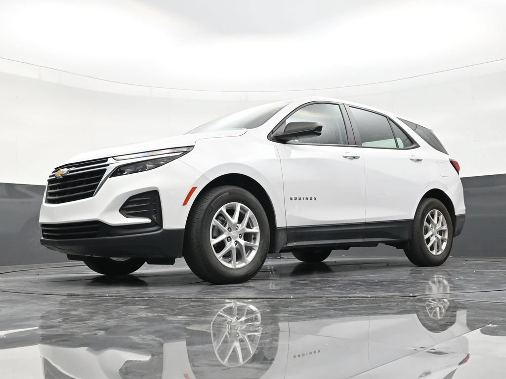 Used 2024 Chevrolet Equinox LS w/ Driver Confidence II Package FWD image 20