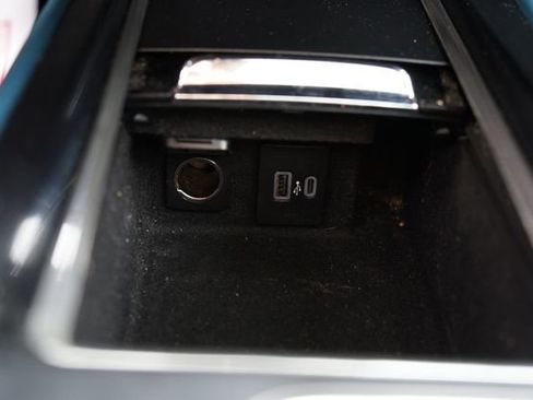 Used 2021 Lincoln Corsair Reserve image 17