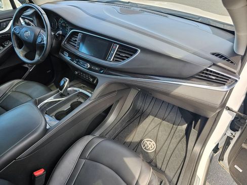Used 2019 Buick Enclave Avenir w/ Avenir Technology Package AWD/4WD image 11