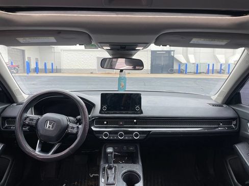 Certified 2022 Honda Civic EX-L image 5