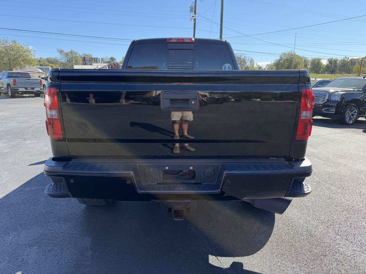 Used 2015 GMC Sierra 2500 Denali w/ Duramax Plus Package AWD/4WD image 3