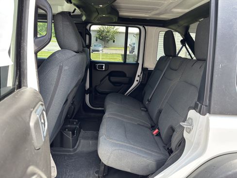 Used 2025 Jeep Wrangler Unlimited Sport AWD/4WD image 14