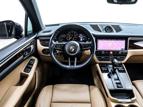 Used 2023 Porsche Macan image 5