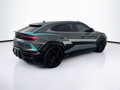 Used 2025 Lamborghini Urus SE image 5