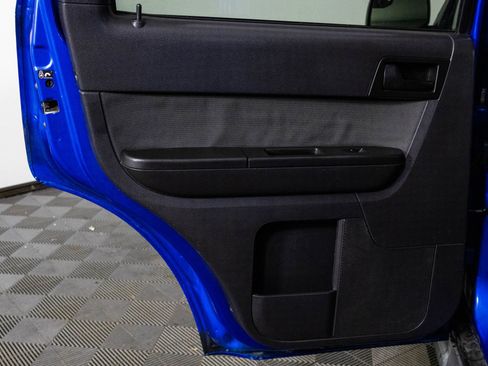 Used 2011 Ford Escape XLT w/ 202A Rapid Spec Order Code image 33