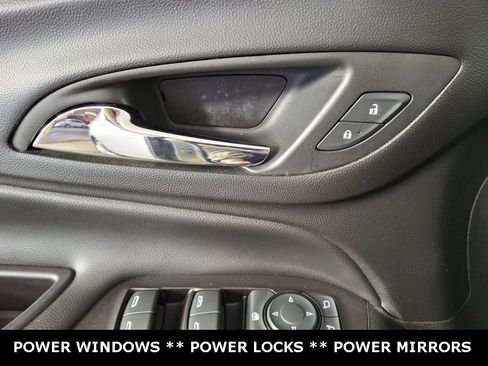 Used 2019 Chevrolet Equinox Premier image 24