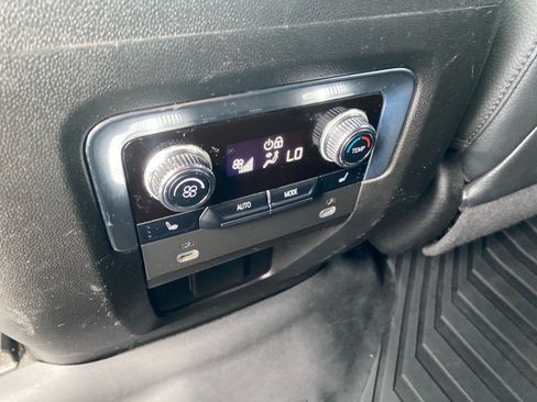 Used 2023 GMC Yukon XL Denali RWD image 18