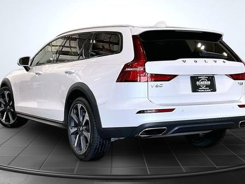Certified 2021 Volvo V60 T5 Cross Country w/ Climate Package AWD/4WD image 15