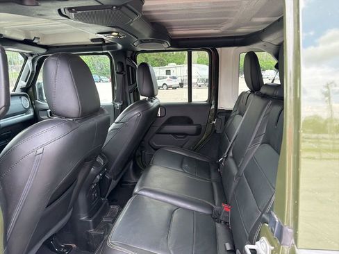 Used 2023 Jeep Wrangler Unlimited Sahara w/ Cold Weather Group image 9