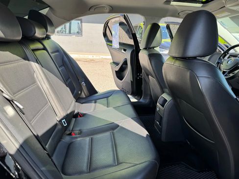 Used 2017 Volkswagen Jetta SEL image 17